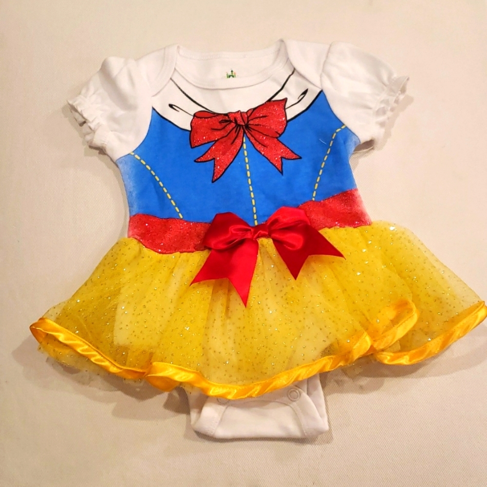 Disney baby Snow White NB onesie
